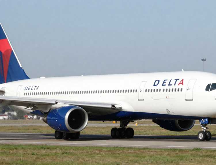 delta flight dl636 diversion